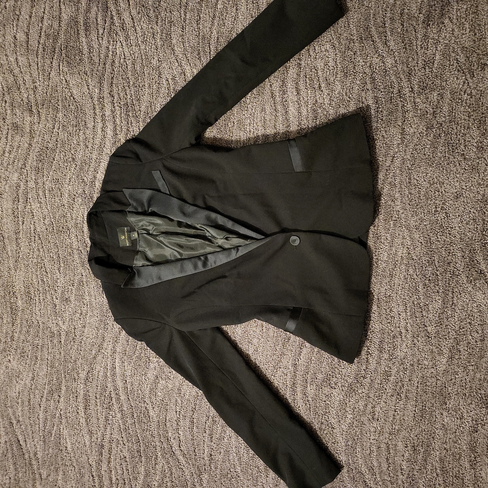 Tuxedo style blazer